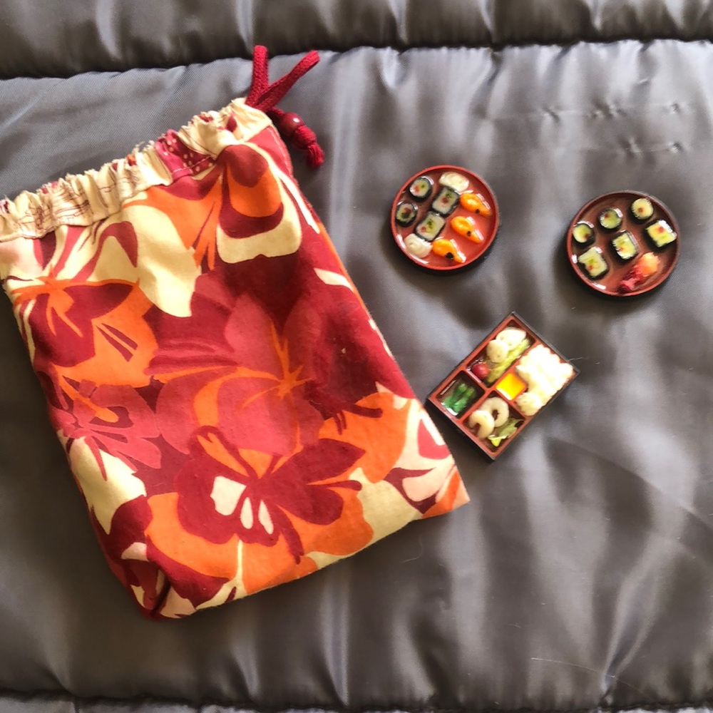 COPY - Sushi fridge magnet set with carry bag